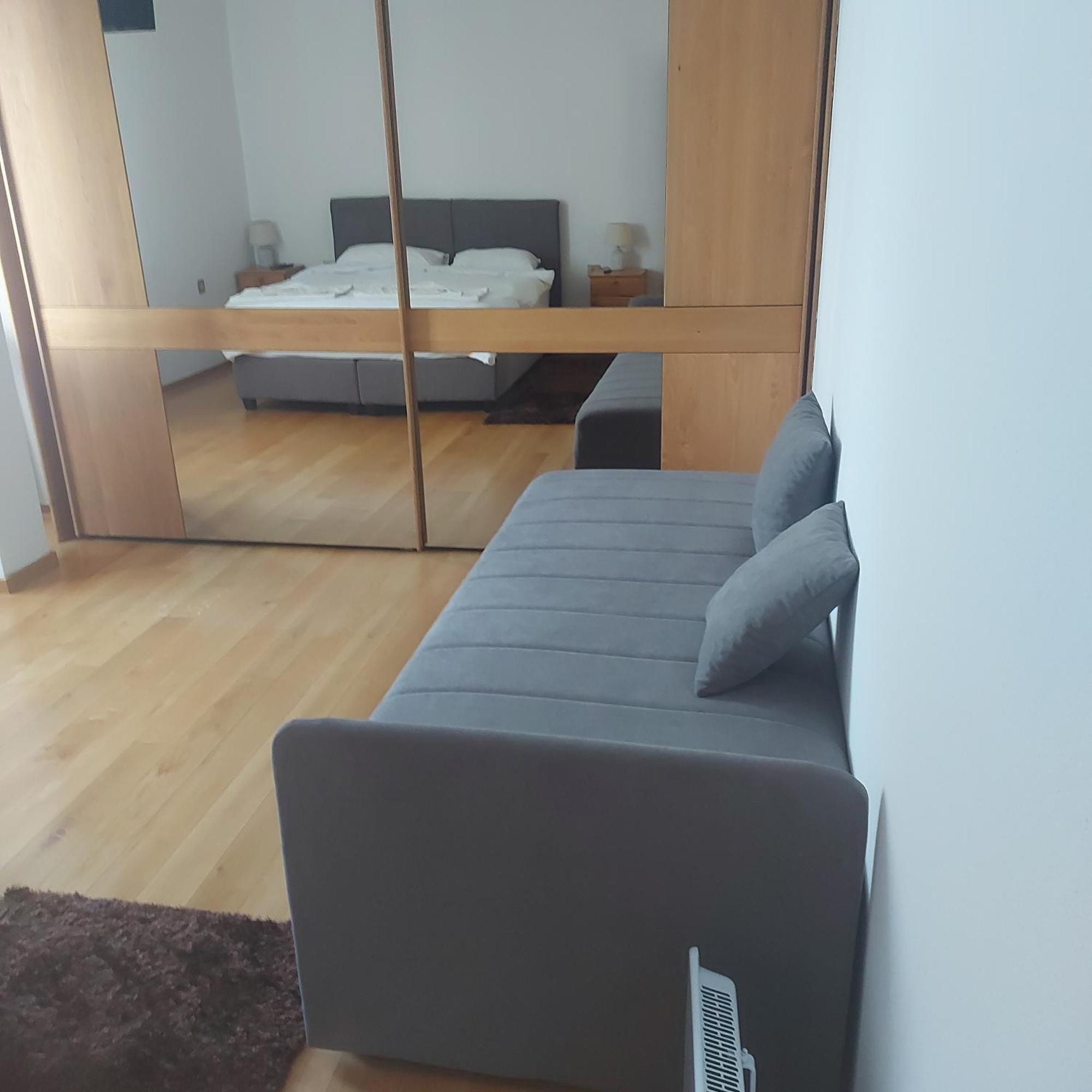 Apartman Centar Bulevar Ex Sa Garazom Banja Luka Exteriör bild