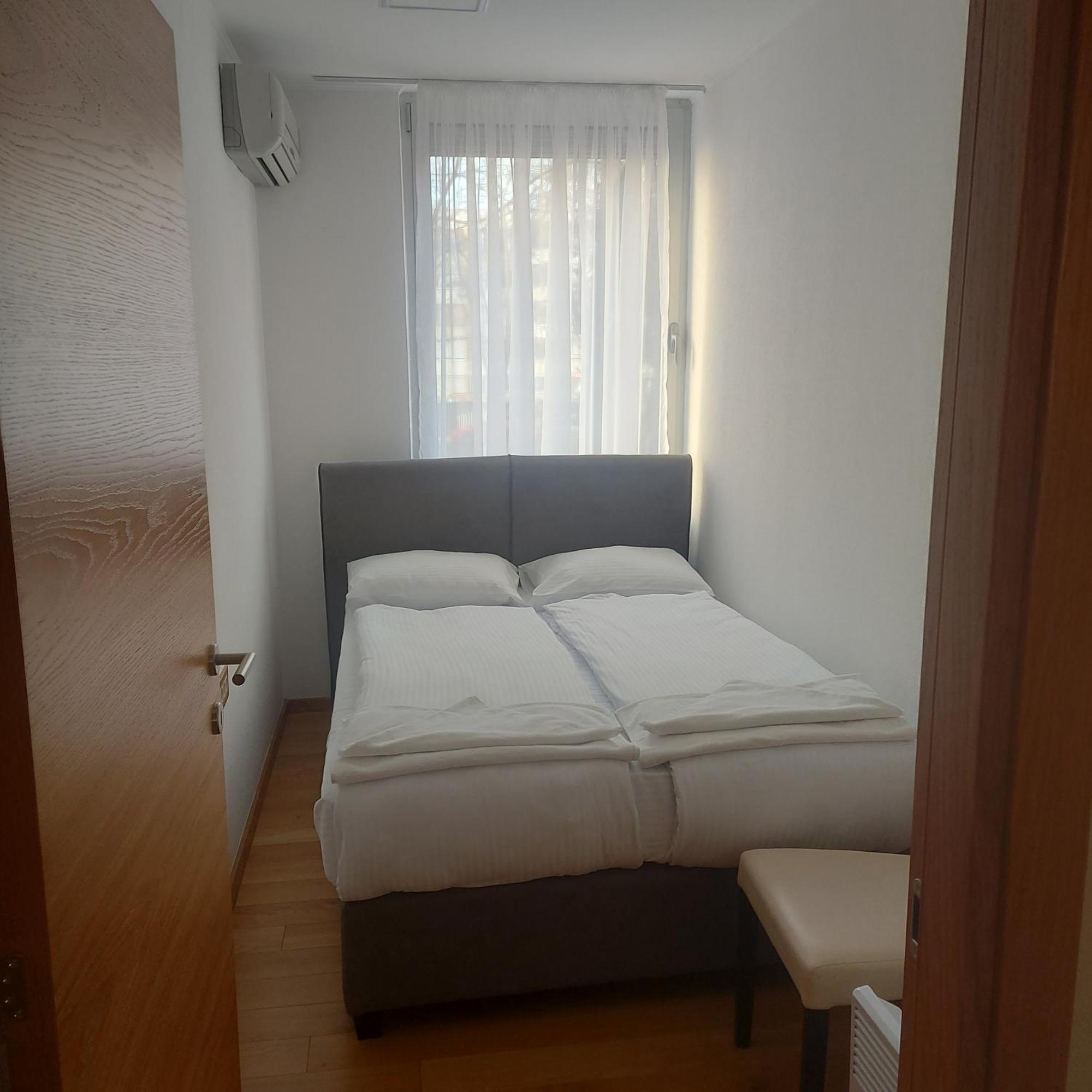 Apartman Centar Bulevar Ex Sa Garazom Banja Luka Exteriör bild