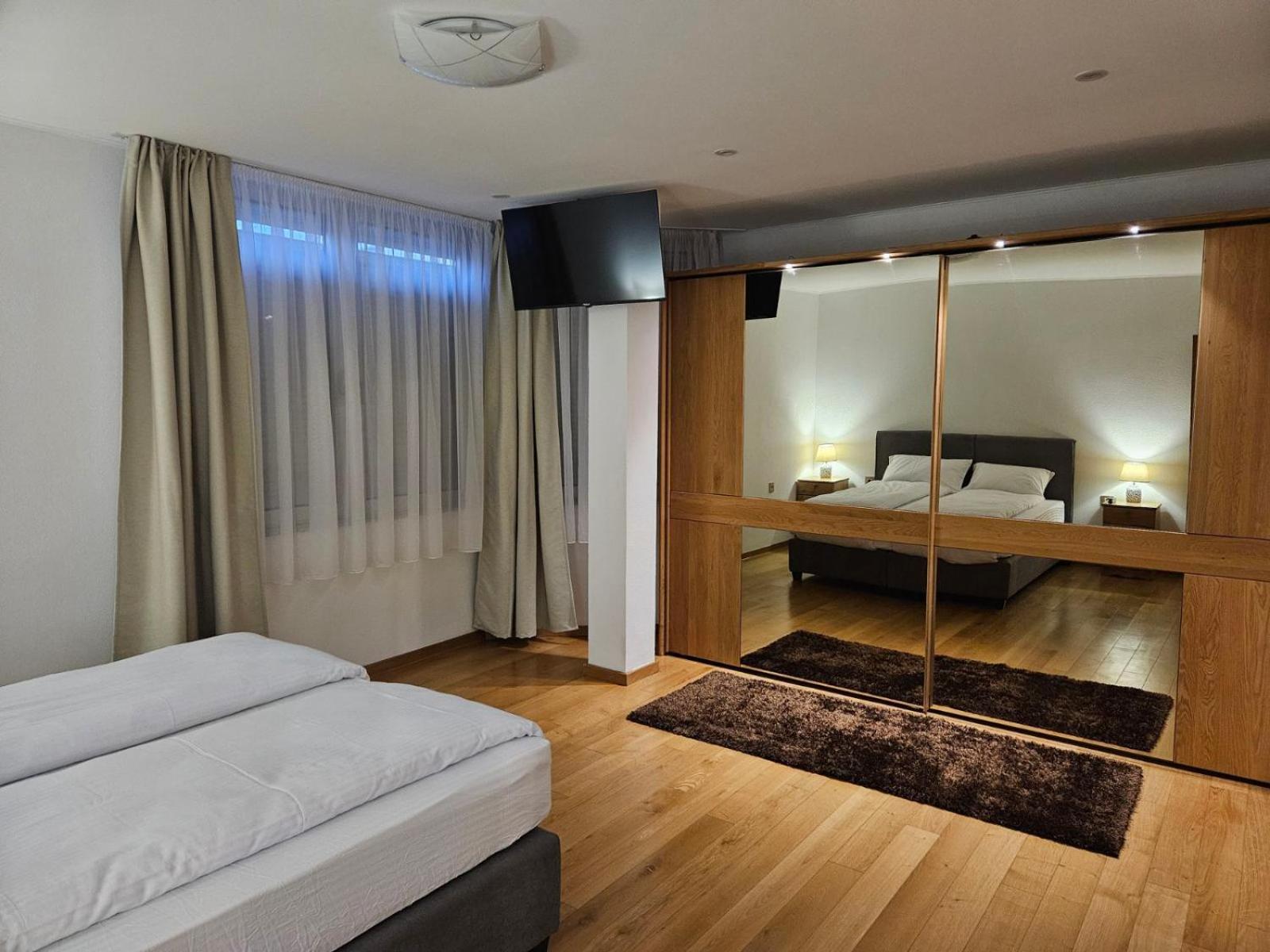 Apartman Centar Bulevar Ex Sa Garazom Banja Luka Exteriör bild