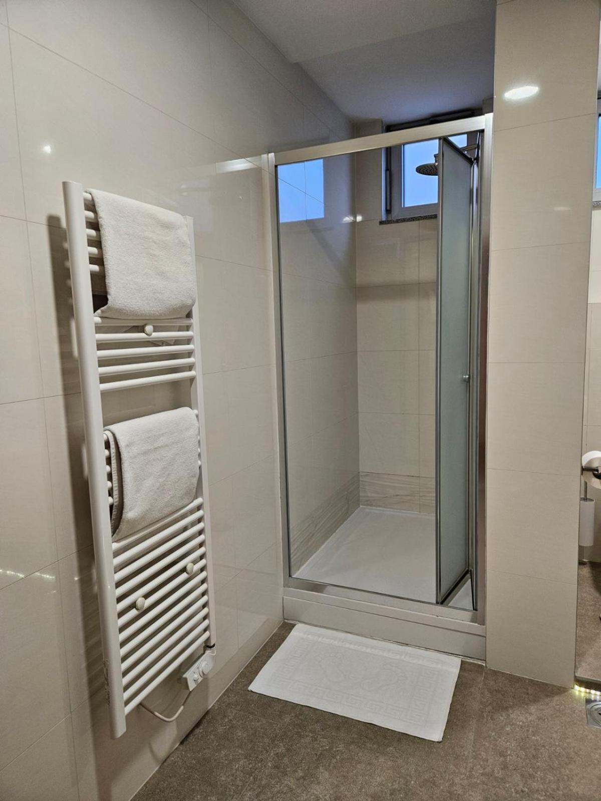 Apartman Centar Bulevar Ex Sa Garazom Banja Luka Exteriör bild