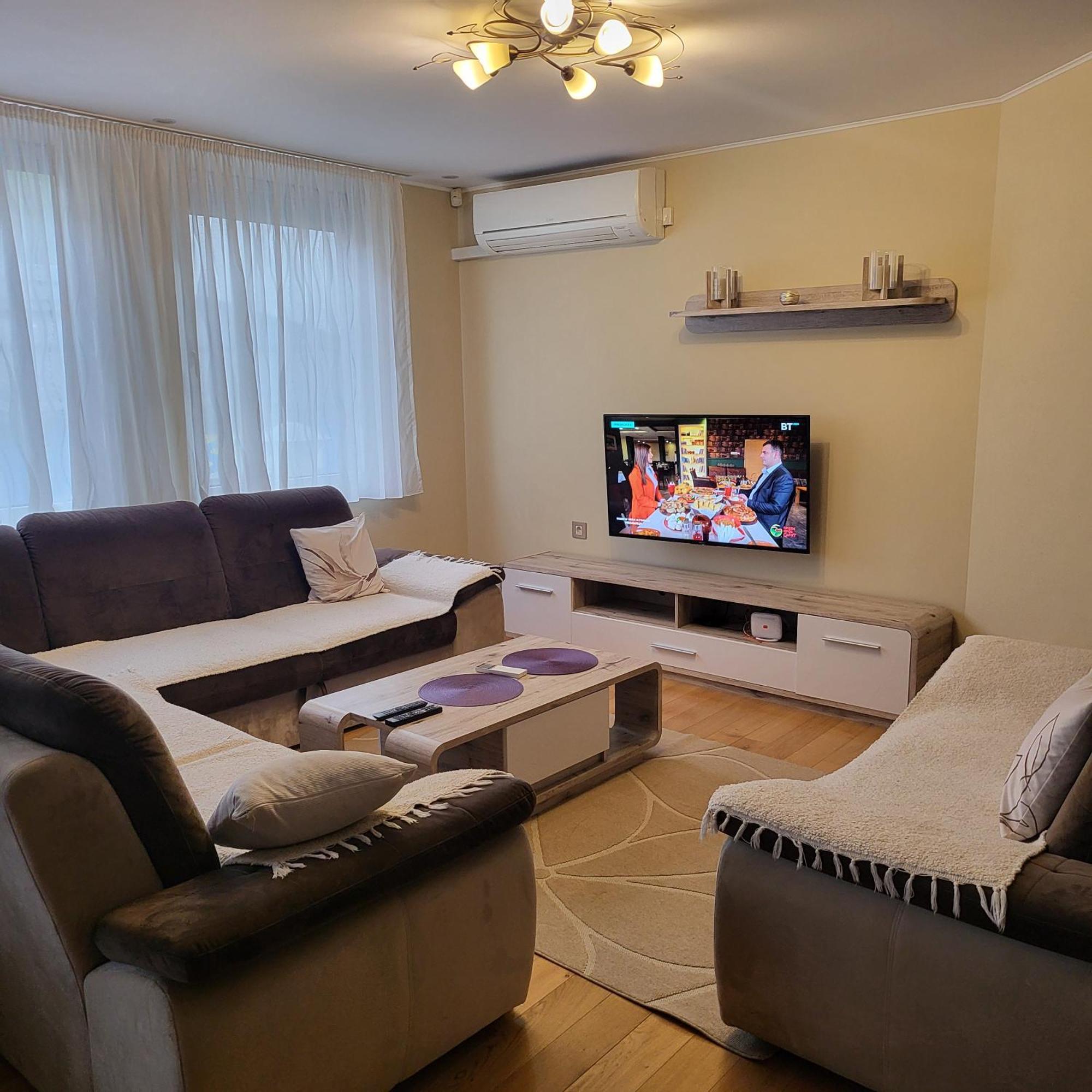 Apartman Centar Bulevar Ex Sa Garazom Banja Luka Exteriör bild